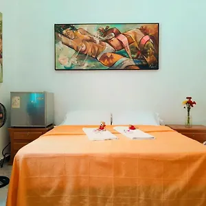https://casa-de-huespedes-la-casona.colombiamedellinhotels.com